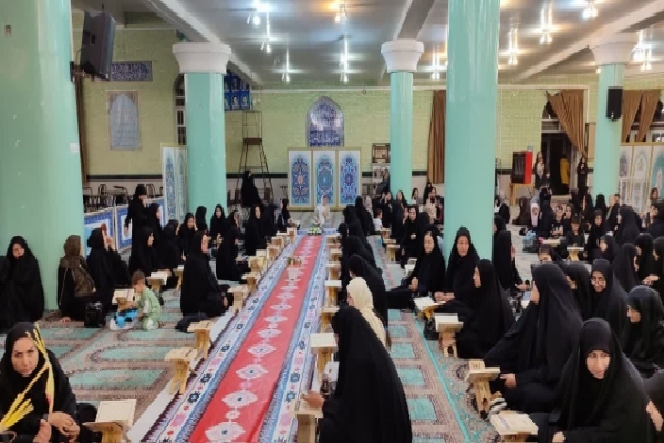 محفل انس با قرآن در تکاب برگزار شد محفل انس با قرآن در تکاب برگزار شد