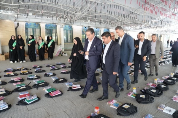 برگزاری مراسم اهدای یکهزار بسته تحصیلی به کودکان نیازمند آذربایجانغربی برگزاری مراسم اهدای یکهزار بسته تحصیلی به کودکان نیازمند آذربایجانغربی