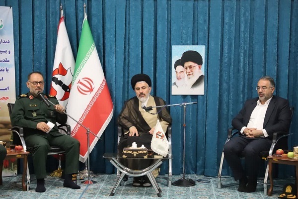 دیدار فرمانده سپاه شهدا با نماینده ولی فقیه در آذربایجان غربی