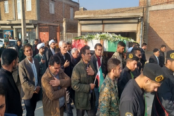 حضور پیکر شهید گمنام در روستای گل‌سلیمان‌آباد باروق