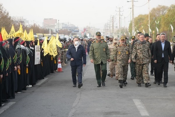 اقتدار دفاعی کشور متصل به دریای بیکران بسیج است