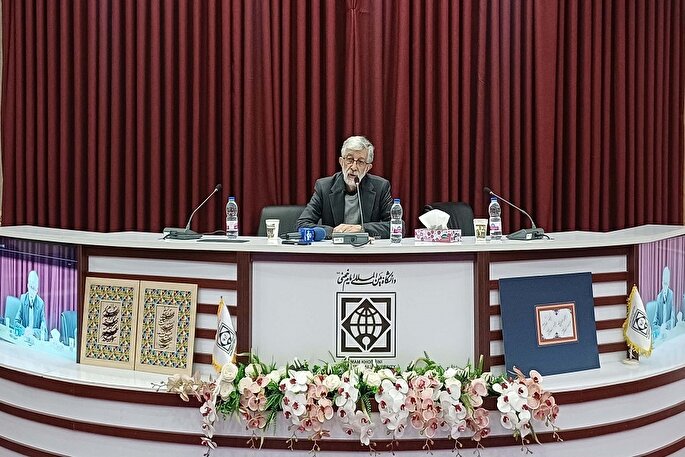 زبان فارسی می‌تواند زبان علم شود