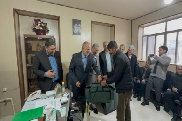 تحویل ۳۰ دستگاه پنل خورشیدی به عشایر سلماس