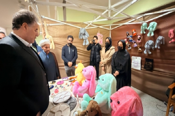 برپایی نمایشگاه طرح‌های اشتغال‌زایی کمیته امداد امام در چالدران