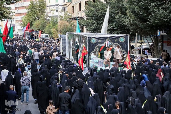 تشییع پیکر مطهر ۲۳ شهید دفاع مقدس در ارومیه‎