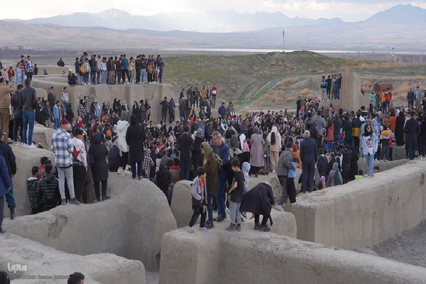 جشن نوروزگاه در تپه حسنلو نقده‎