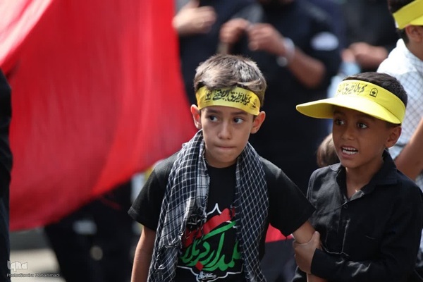 عزاداری خیابانی دانش‌آموزان و فرهنگیان ارومیه‎