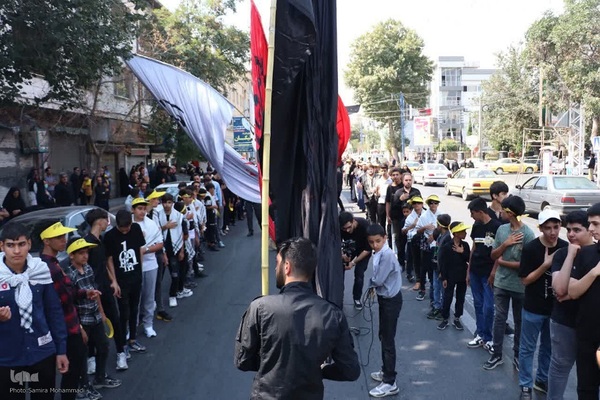 عزاداری خیابانی دانش‌آموزان و فرهنگیان ارومیه‎