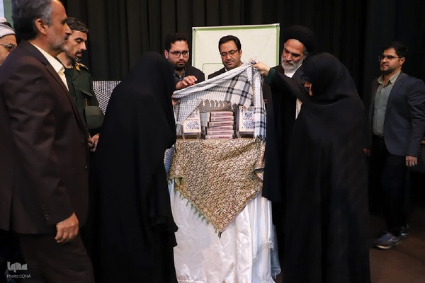 پانزدهمین محفل خاطره و آیین رونمایی از کتاب برسد به همه در سلماس‎