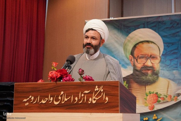 گرامیداشت روز معلم در دانشگاه آزاد آذربایجان‌غربی‎