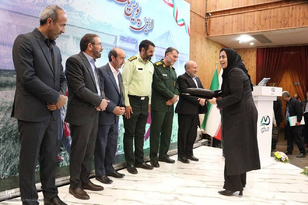 تجلیل از معلمان نمونه در پویش «یک کلاس یک امید» در ماکو‎