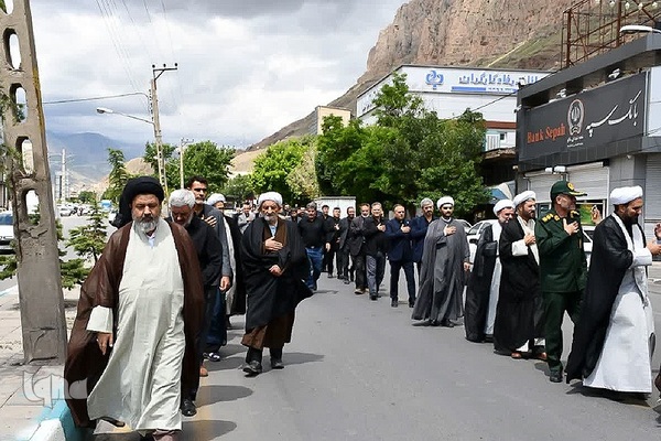 عزاداری خیابانی مردم ماکو در سالگرد عروج امام خمینی(ره)‎