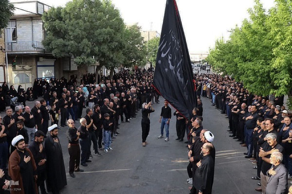 دریای عشق به عباس(ع) در خیابان‌ های تکاب‎