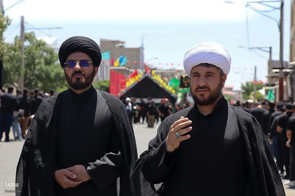 دریای عشق به عباس(ع) در خیابان‌ های تکاب‎