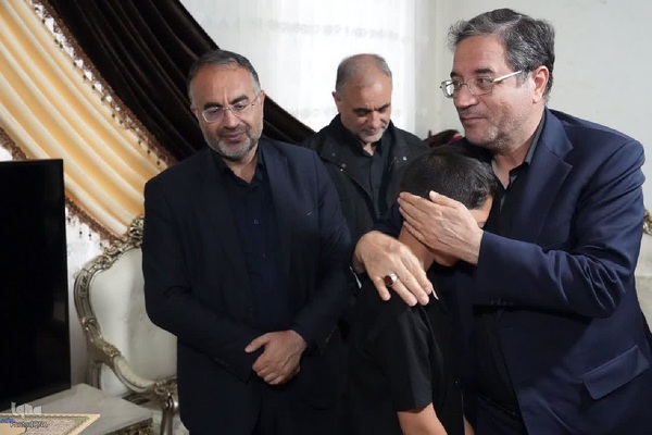 تکریم خانواده شهدای اقتدار ایران در ارومیه‎