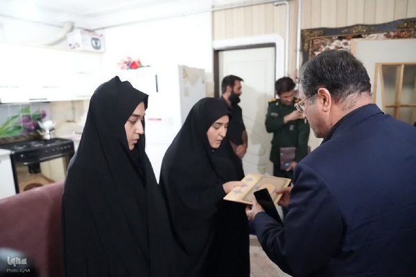 تکریم خانواده شهدای اقتدار ایران در ارومیه‎