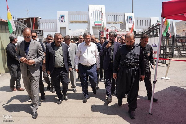 بازدید استاندار آذربایجان‌غربی از روند ارائه خدمات به زائران اربعین حسینی‎