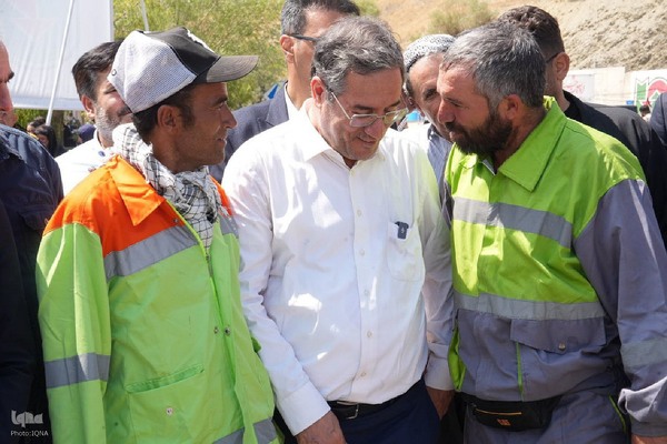 بازدید استاندار آذربایجان‌غربی از روند ارائه خدمات به زائران اربعین حسینی‎