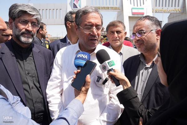 بازدید استاندار آذربایجان‌غربی از روند ارائه خدمات به زائران اربعین حسینی‎