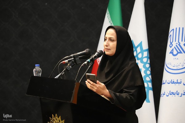 محفل شعر بزرگداشت بانوان مقاومت در ارومیه‎