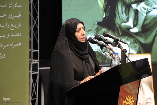 محفل شعر بزرگداشت بانوان مقاومت در ارومیه‎