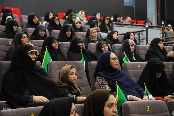 محفل شعر بزرگداشت بانوان مقاومت در ارومیه‎