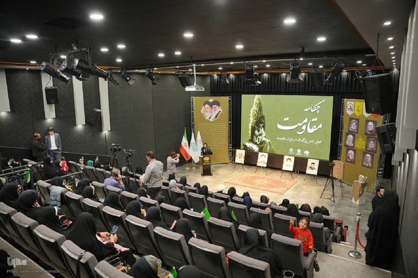 محفل شعر بزرگداشت بانوان مقاومت در ارومیه‎