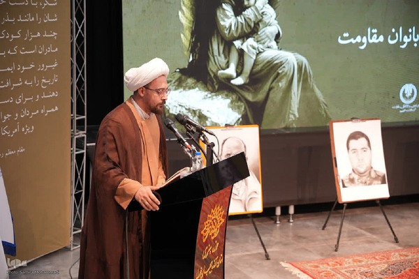 محفل شعر بزرگداشت بانوان مقاومت در ارومیه‎