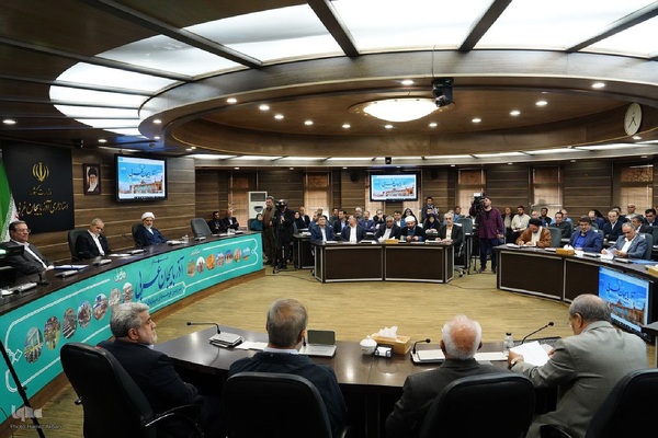 نشست رئیس‌جمهور با فعالان سیاسی آذربایجان‌غربی‎