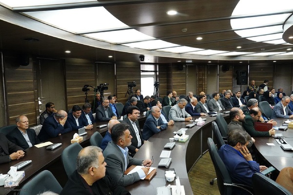 نشست رئیس‌جمهور با فعالان سیاسی آذربایجان‌غربی‎