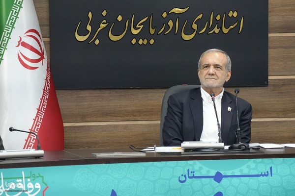 نشست رئیس‌جمهور با فعالان سیاسی آذربایجان‌غربی‎