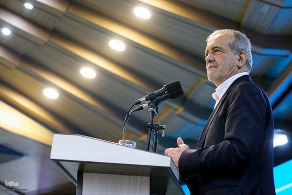 نشست رئیس‌جمهور پزشکیان با سرمایه‌گذاران و فعالان اقتصادی آذربایجان‌غربی