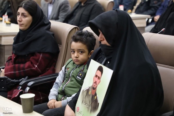 تجلیل از مادران و همسران شهدا در خوی‎