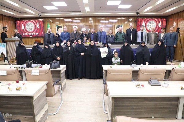 تجلیل از مادران و همسران شهدا در خوی‎