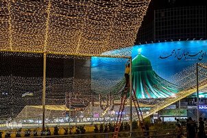 Le strade di Tehran decorate con luci per le festività islamiche dei mesi di Shaaban e Ramadan