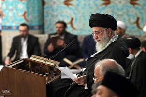 FOTO - Guida Suprema riceve partecipanti competizioni coraniche Iran