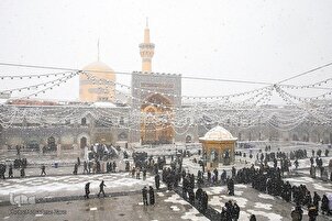 Iran: masuoleo dell'Imam Reza (AS) imbiancato di neve