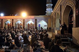 Ang Pagdiriwang ng Pagluluksa sa Muharram sa S Tehran Mausoleum